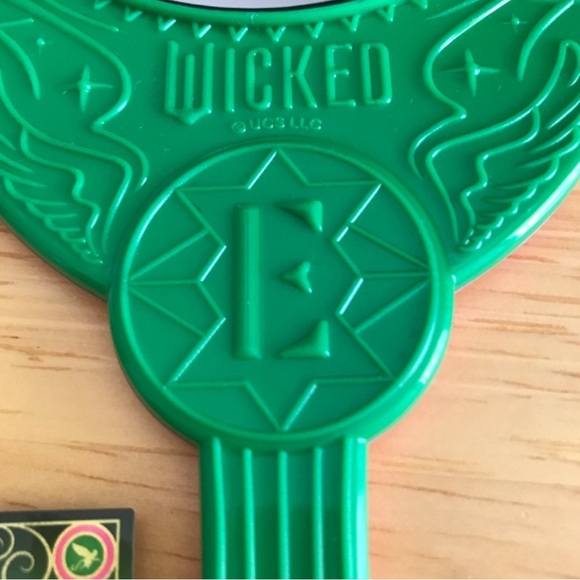 New Wicked Handheld Mirror - Picture 6 of 8